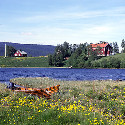 Kamera: D:\Daten\Bilder\Roh-Scan\Schweden\Web\Dorf01.jpg<br>
400 x 400 - 76,6 KB