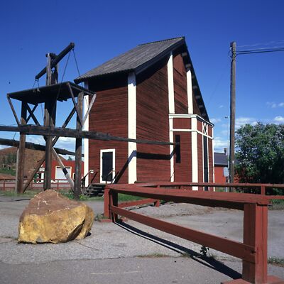 Camera: D:\Daten\Bilder\Roh-Scan\Schweden\Web\Falun02.jpg<br>
400 x 400 - 33,6 KB